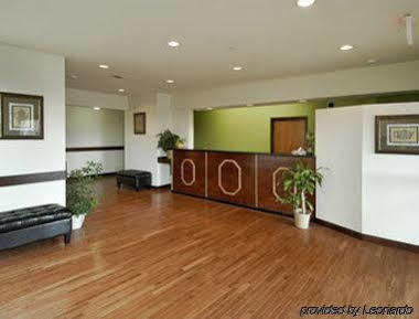 Super 8 By Wyndham Bowling Green North Εξωτερικό φωτογραφία